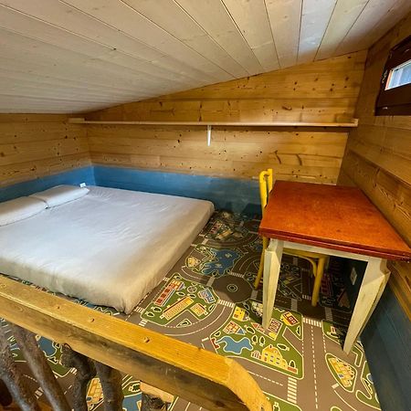 La Tiny House De Chaparon Apartment Lathuile Luaran gambar